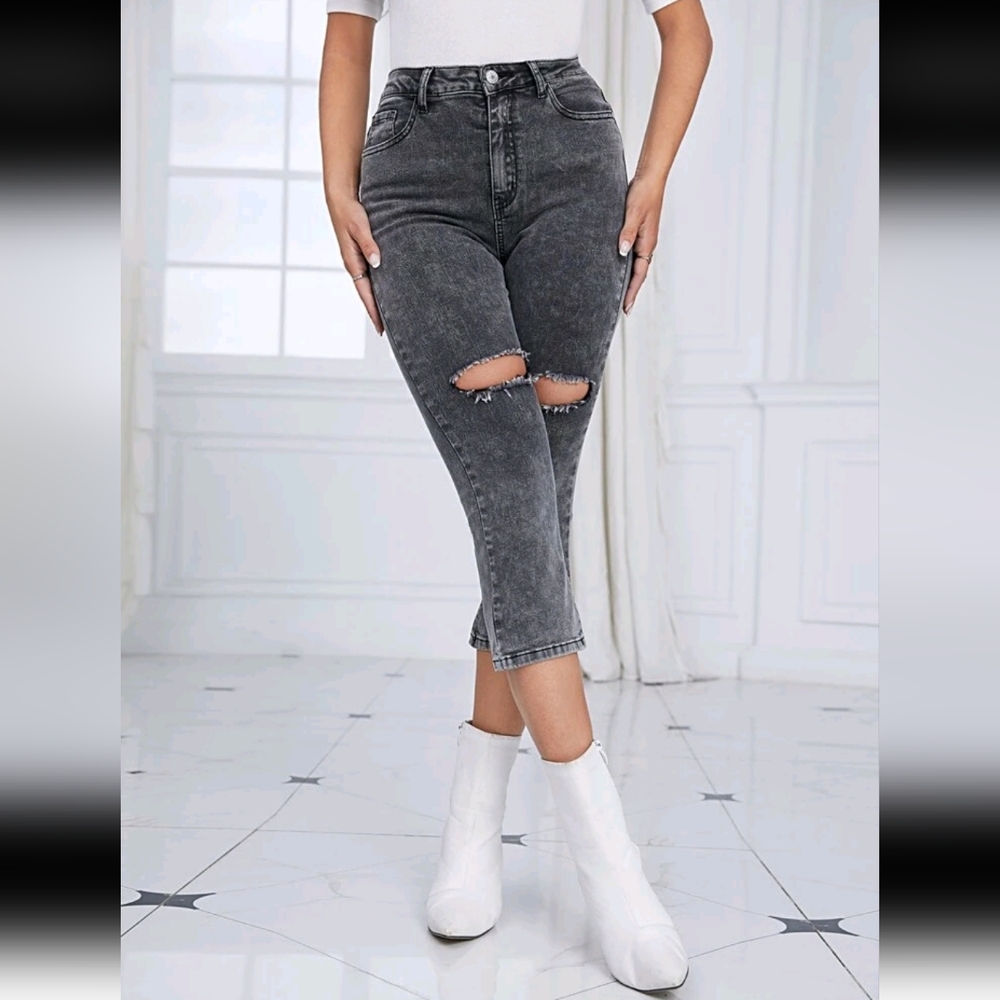 High Waist Ripped Raw Hem Capri Skinny Jeans